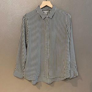H&M BUTTON DOWN SHIRT